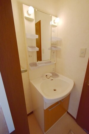 ラ・トゥーエルの物件内観写真